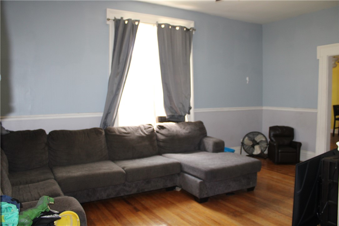 314 S Cedar Street Property Photo 3