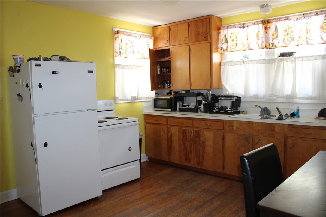 314 S Cedar Street Property Photo 6