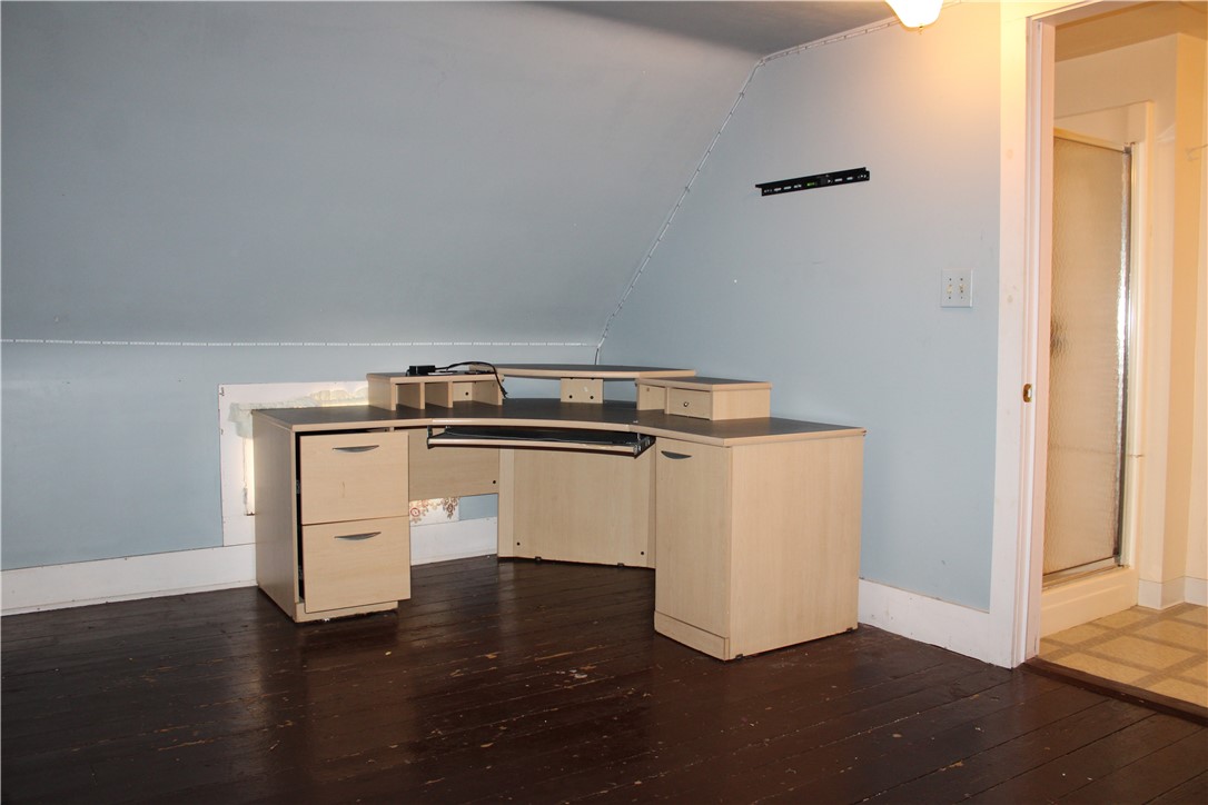 314 S Cedar Street Property Photo 9