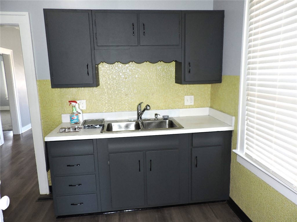 7 Newell Avenue Property Photo 3