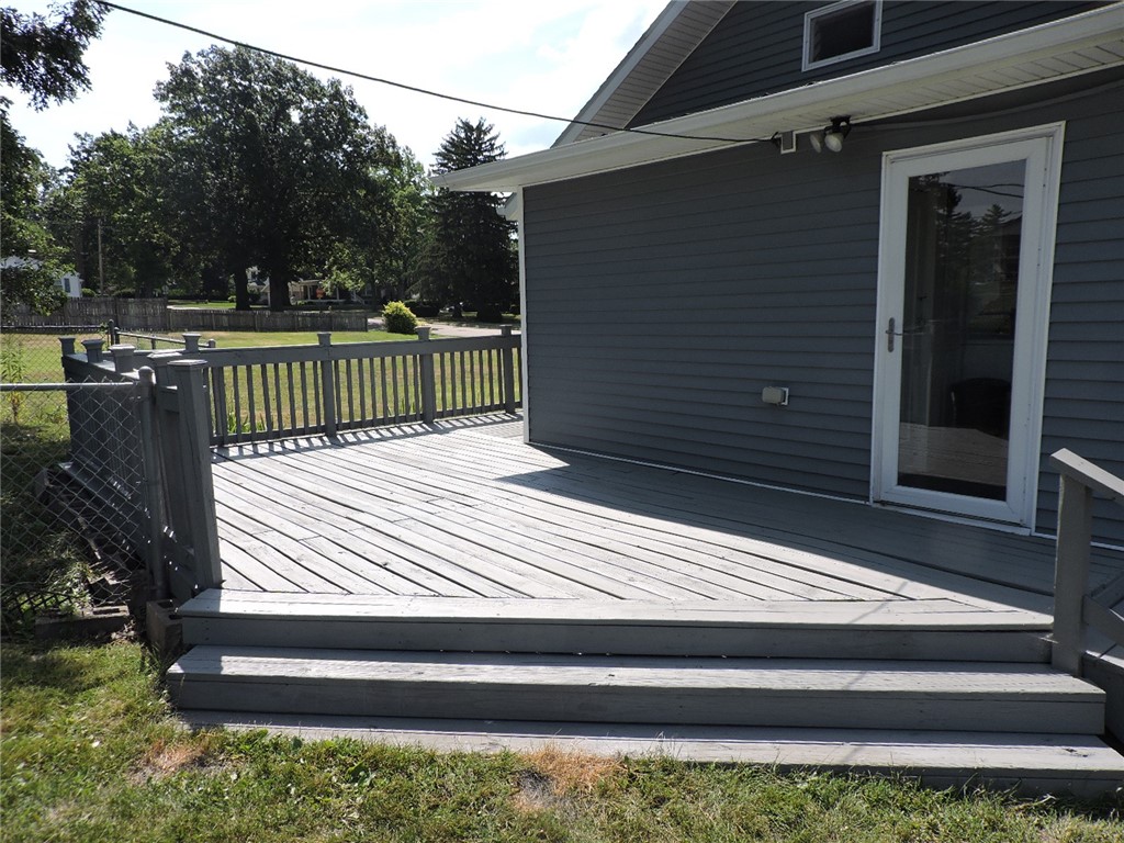 7 Newell Avenue Property Photo 14