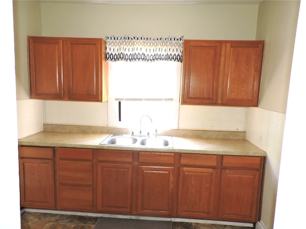 1511 Oak Street Property Photo 7