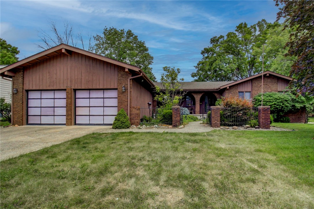 2404 N Longwood Drive Property Photo