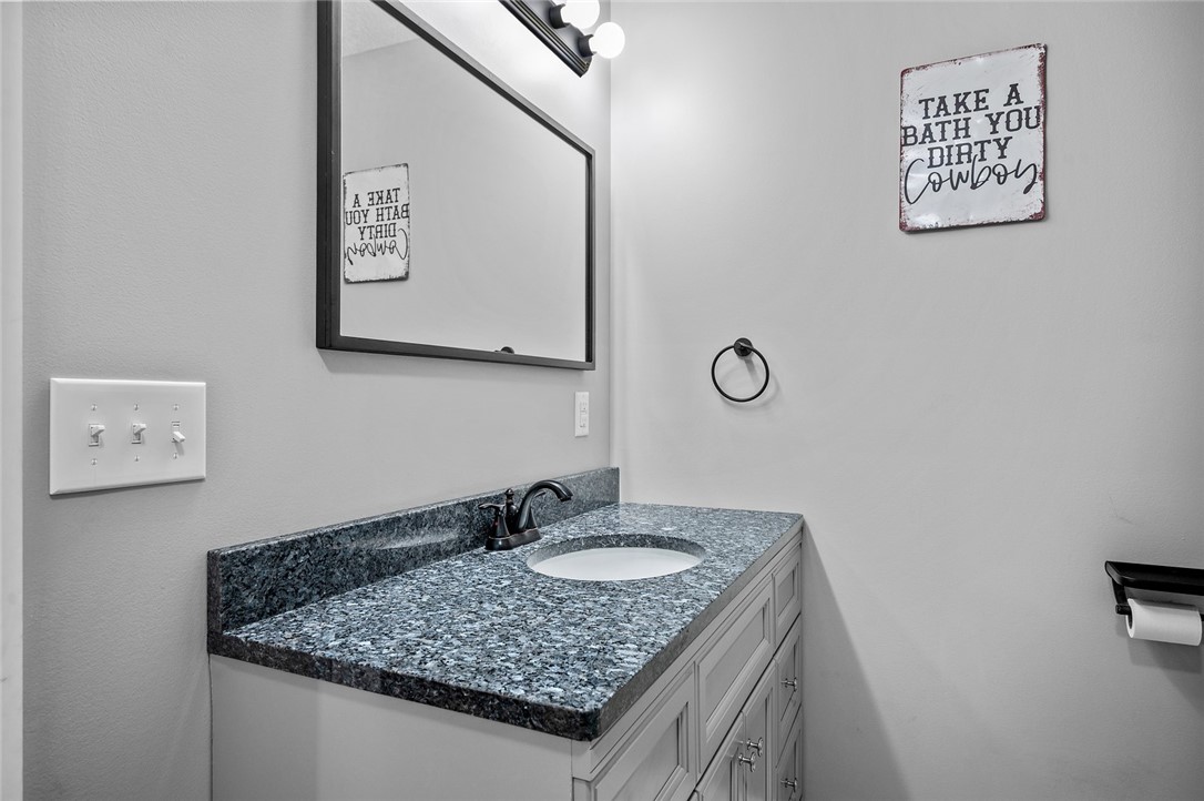 25760 E 1750th Road Property Photo 7