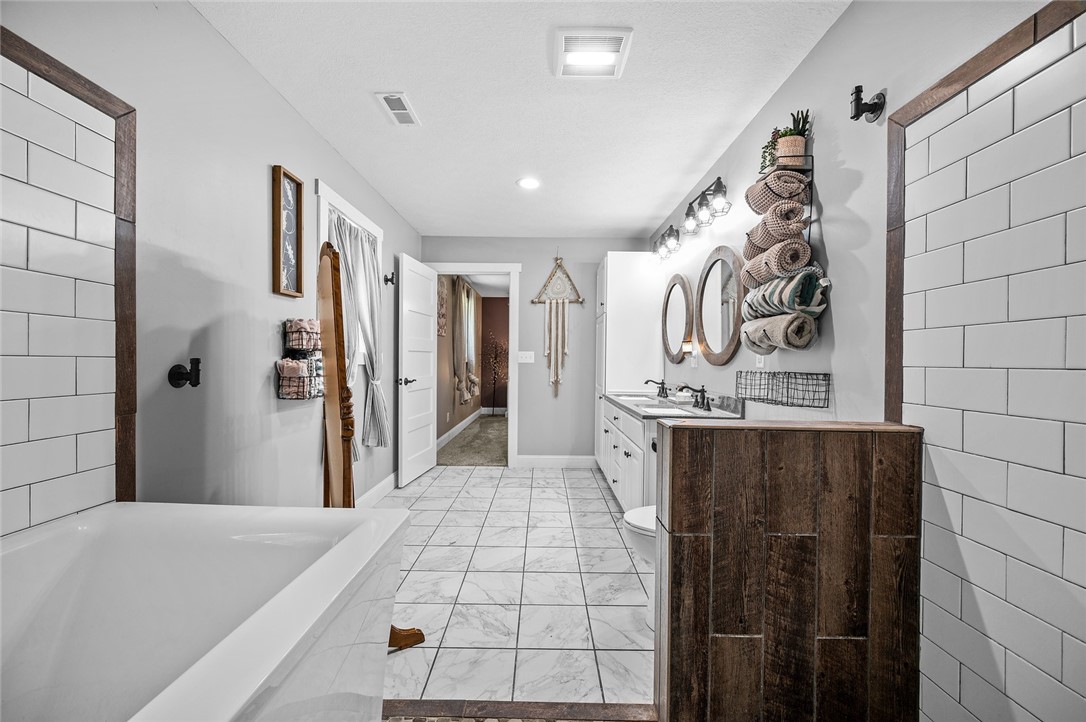 25760 E 1750th Road Property Photo 19