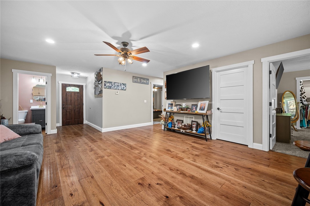 25760 E 1750th Road Property Photo 24