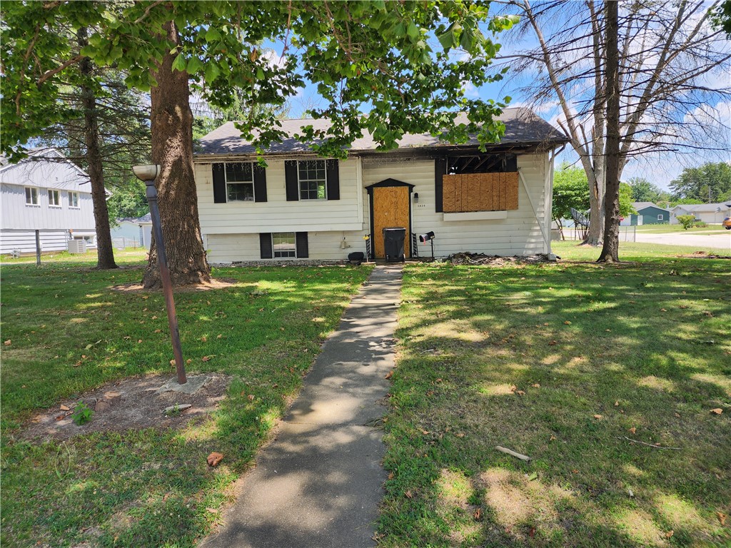 1824 S Richmond Court