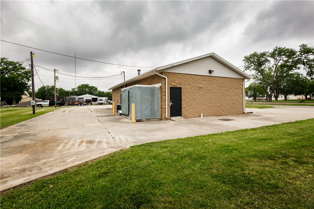 381 State Highway 121 Property Photo 6