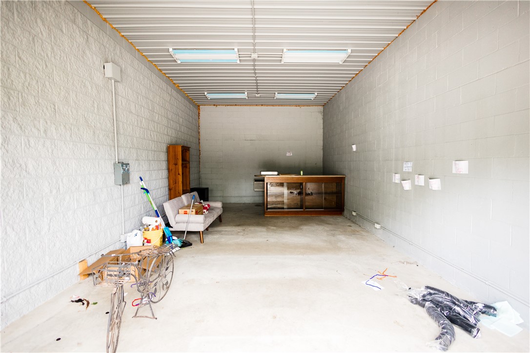 381 State Highway 121 Property Photo 22