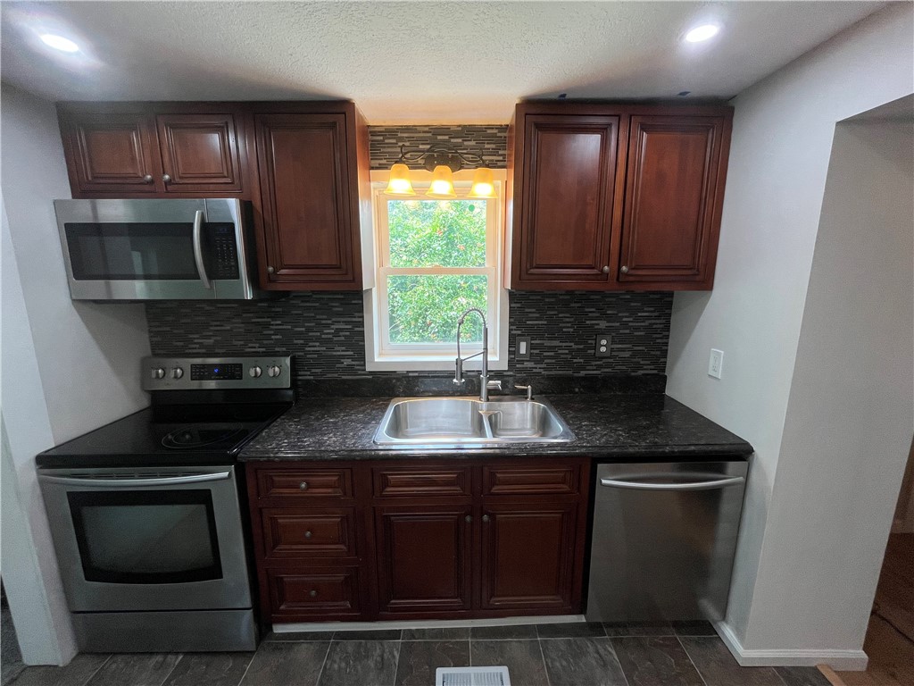 3324 Shelby Avenue Property Photo 8