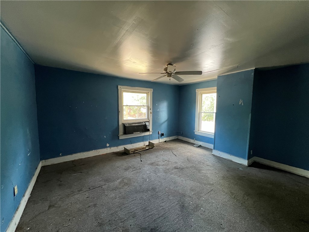 1020 W Main Street Property Photo 10