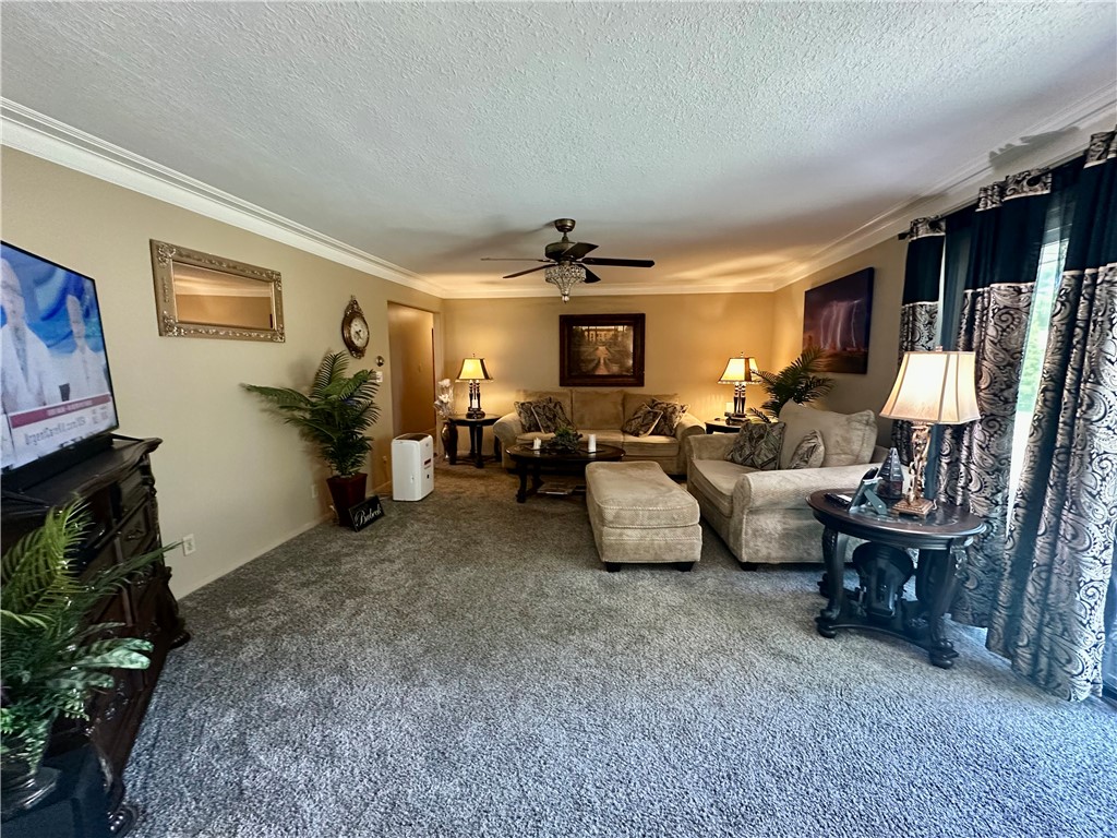 1712 Southdale Drive Property Photo 10