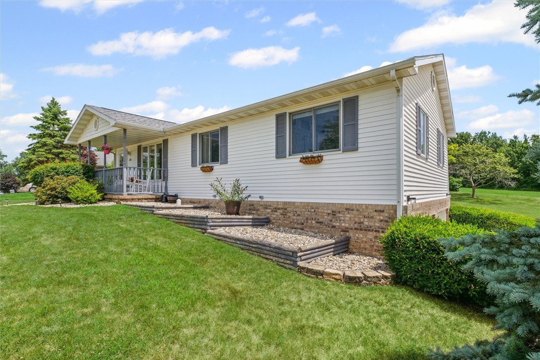 927 Lynnwood Drive Property Photo 4