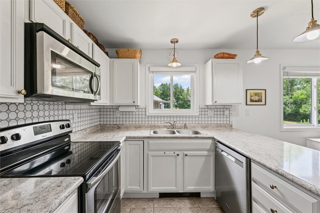 927 Lynnwood Drive Property Photo 13