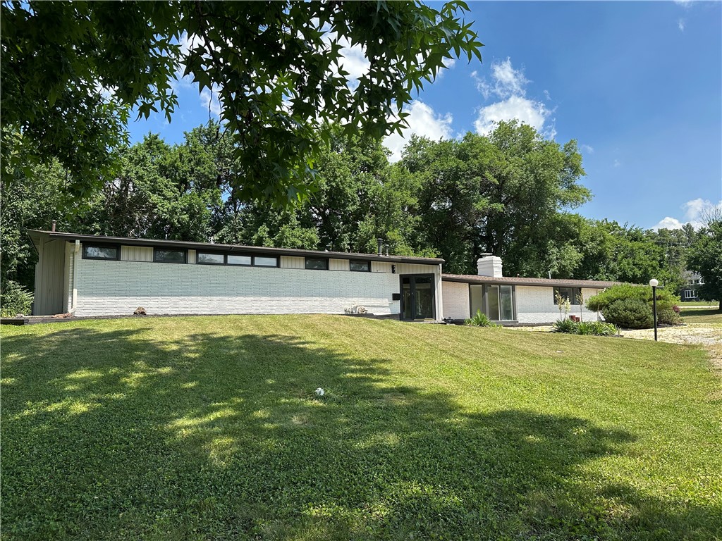 2550 Ivy Lane Property Photo 3