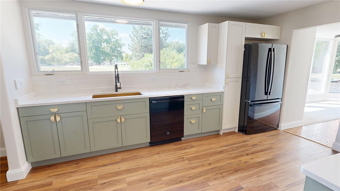 2550 Ivy Lane Property Photo 12