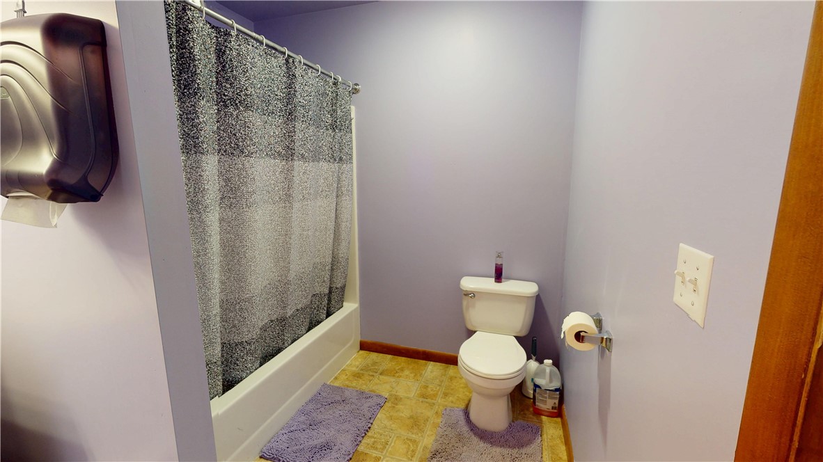 1425 State Street Property Photo 17