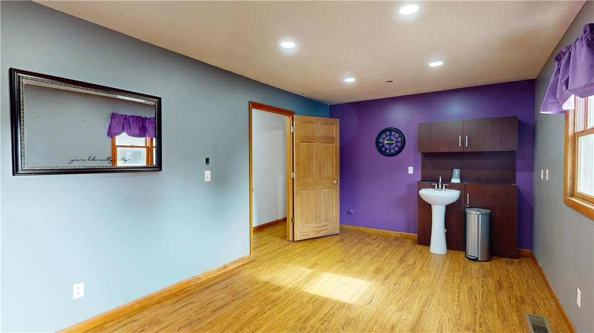 1425 State Street Property Photo 21