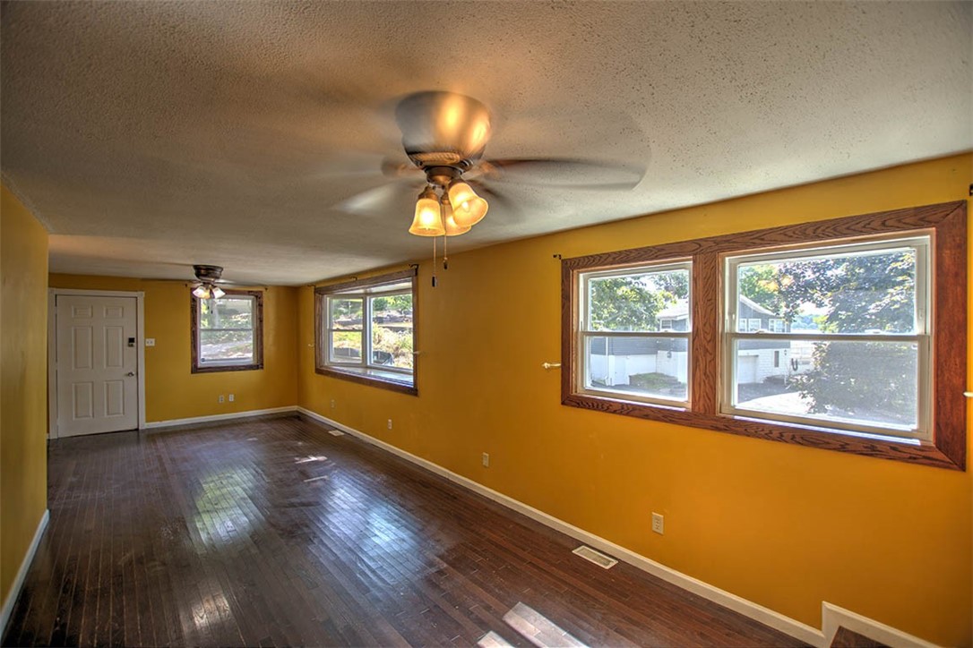 5 Lake Grove Club Property Photo 4