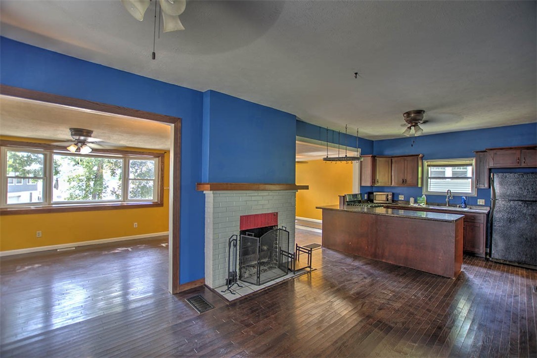 5 Lake Grove Club Property Photo 8