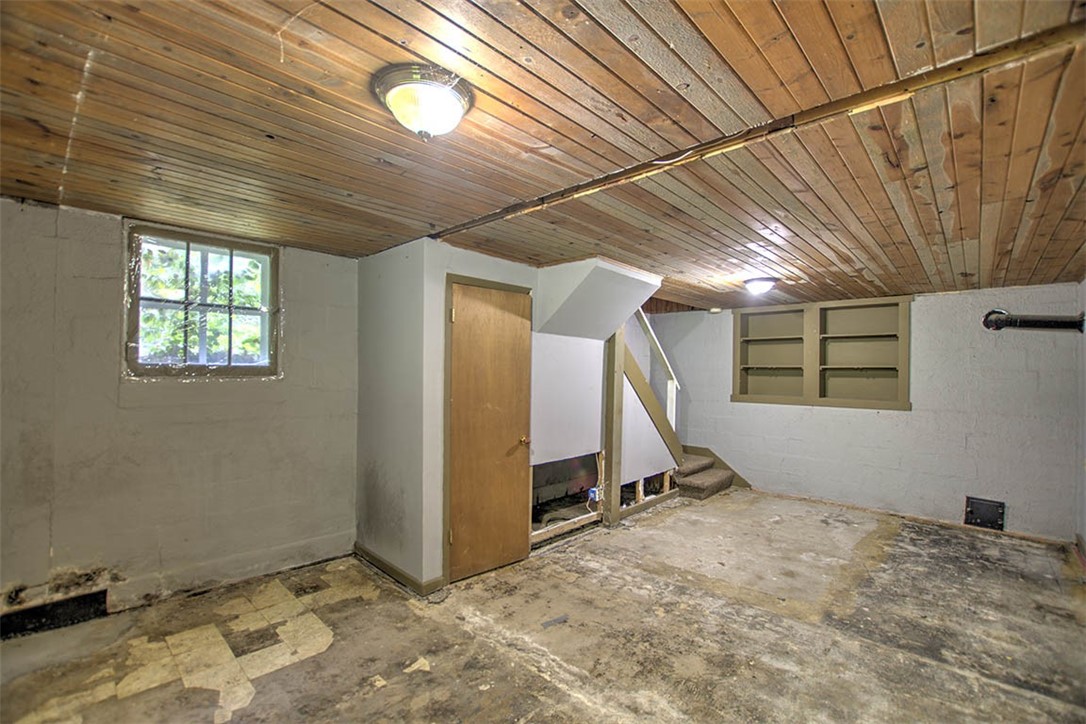 5 Lake Grove Club Property Photo 16