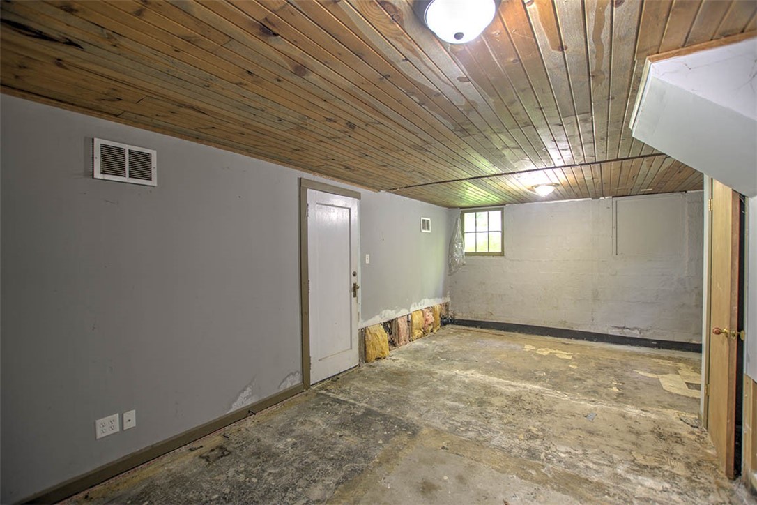 5 Lake Grove Club Property Photo 17