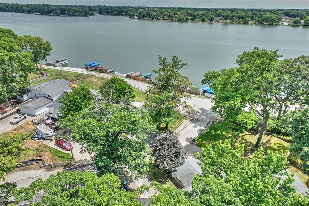 5 Lake Grove Club Property Photo 20