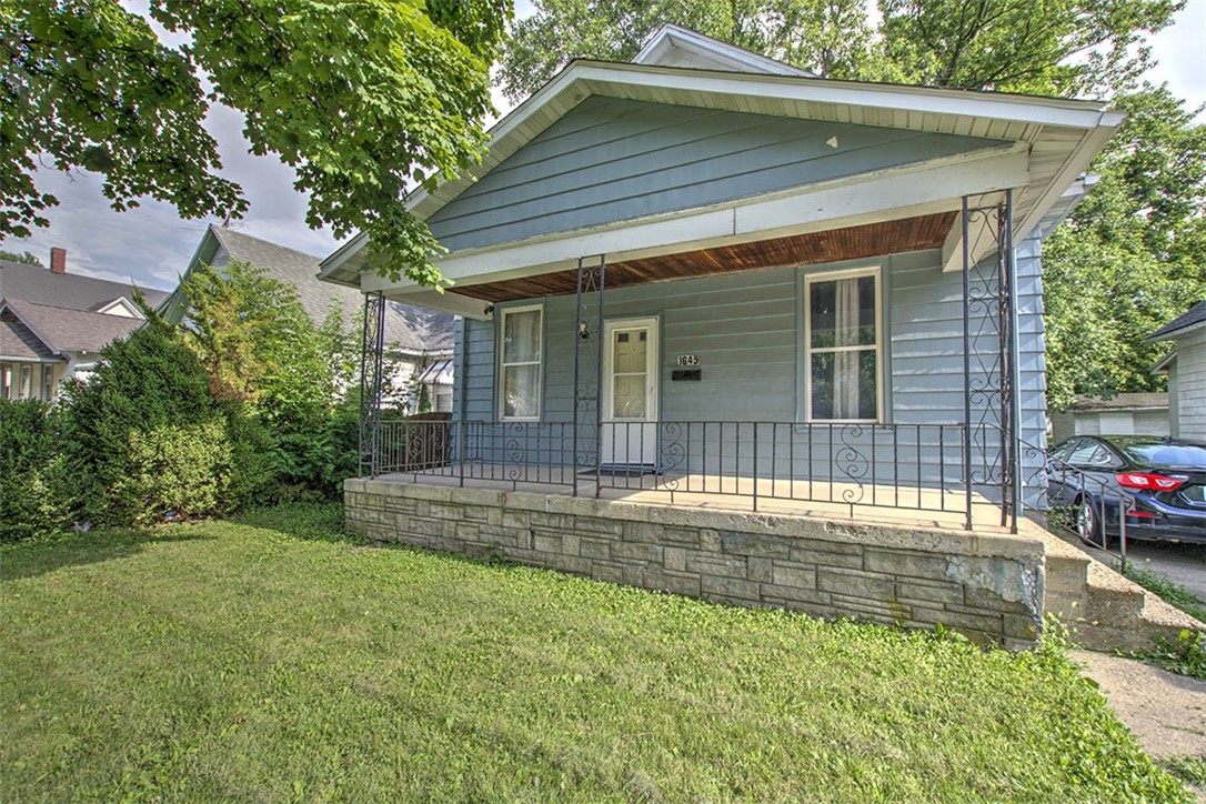 1645 E Wood Street Property Photo 1