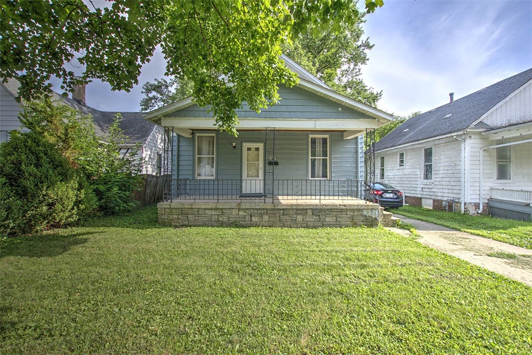 1645 E Wood Street Property Photo 2