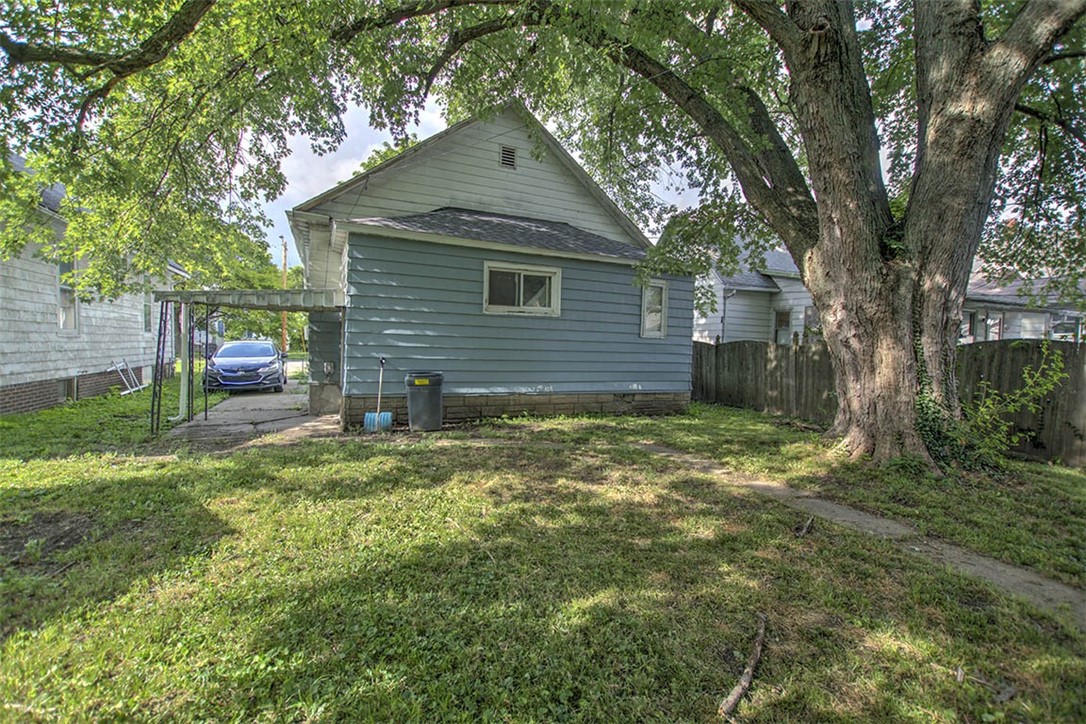 1645 E Wood Street Property Photo 5