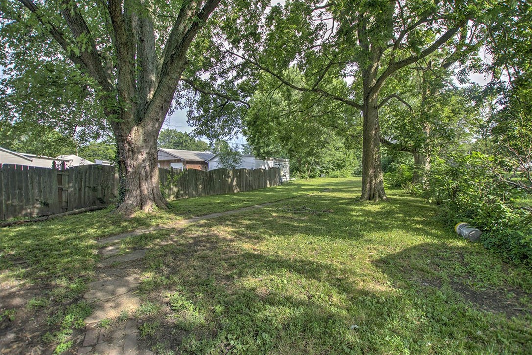 1645 E Wood Street Property Photo 7