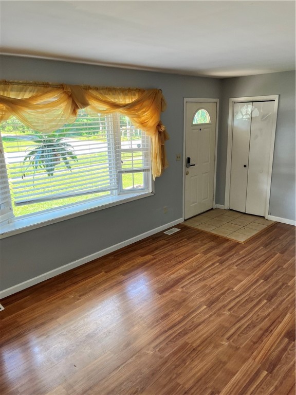 1021 W Hayes Avenue Property Photo 2