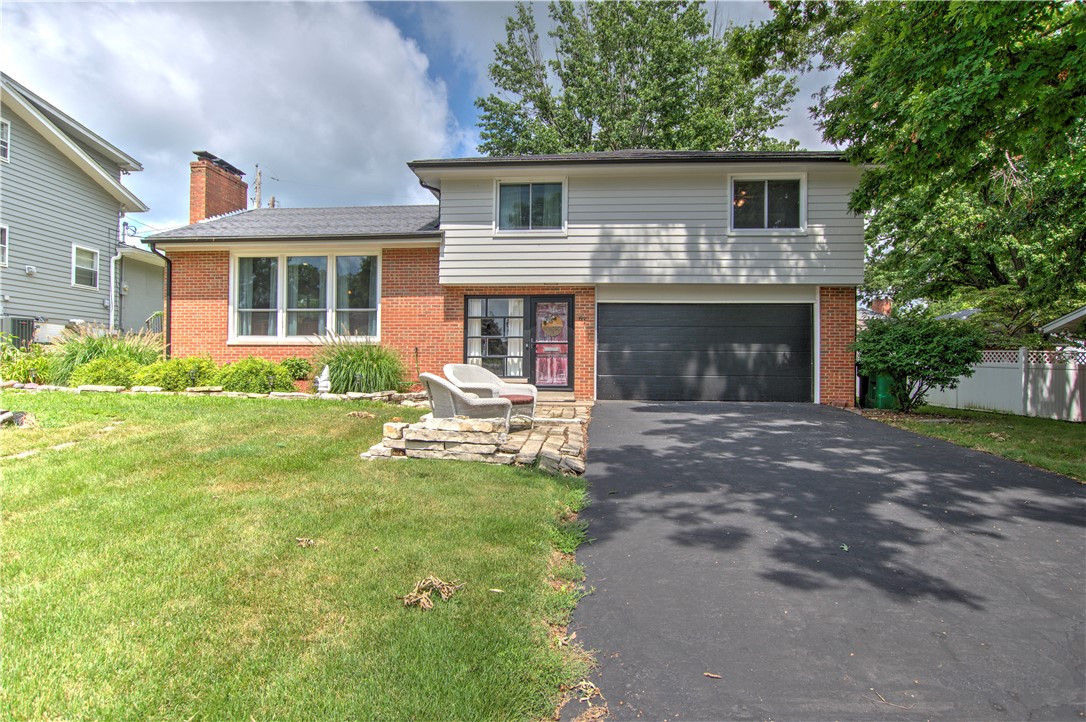 61 Eastmoreland Drive Property Photo