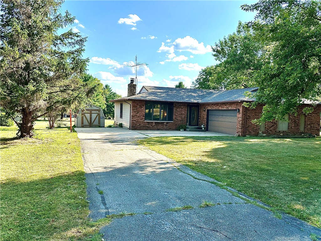 2350 E 200 North Road Property Photo 1