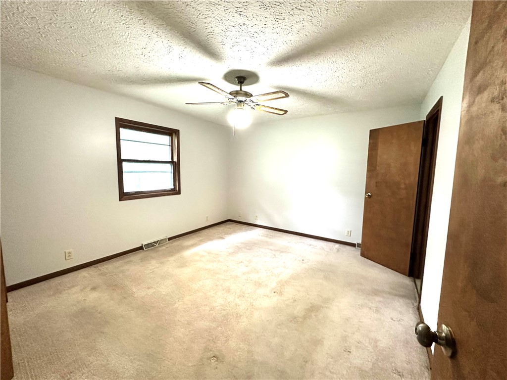 2350 E 200 North Road Property Photo 5