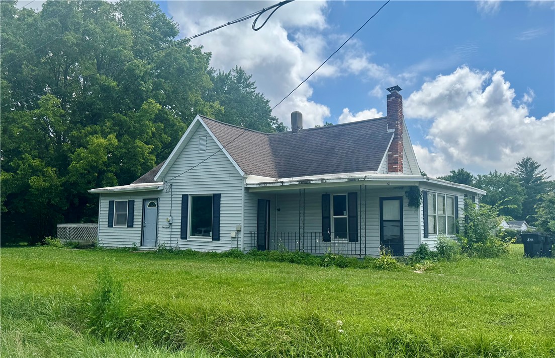 101 S Van Buren Street Property Photo