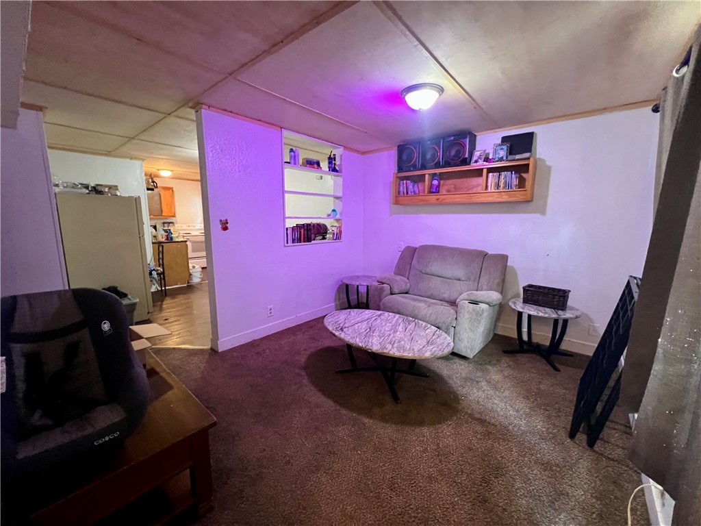 2502 Pine Avenue Property Photo 5
