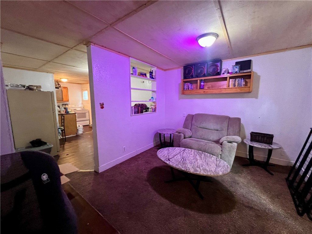 2502 Pine Avenue Property Photo 8