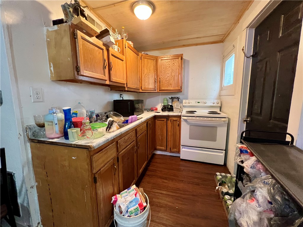 2502 Pine Avenue Property Photo 11