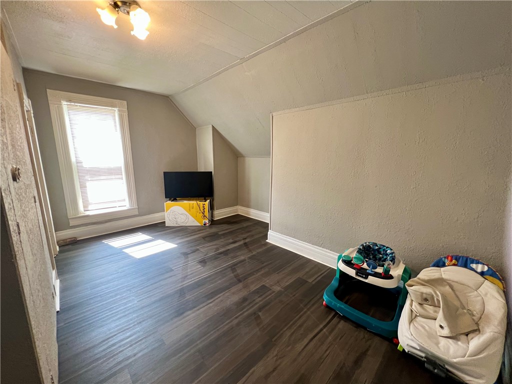 2502 Pine Avenue Property Photo 32