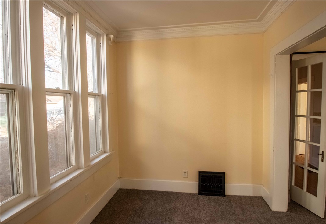 1305 N Gilbert Street Property Photo 4