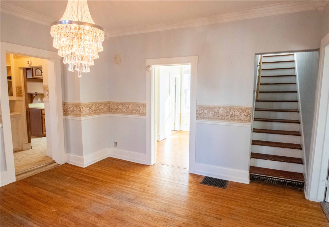 1305 N Gilbert Street Property Photo 9