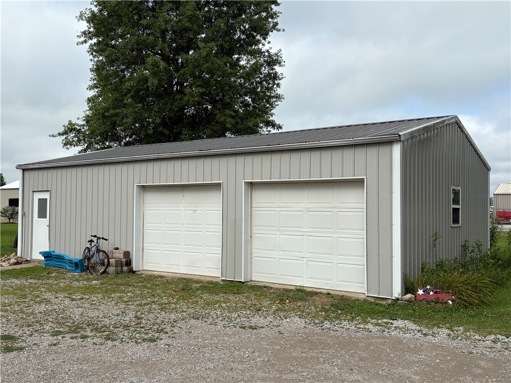 1604 W Jourdan Street Property Photo 3