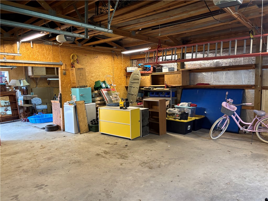 1604 W Jourdan Street Property Photo 4