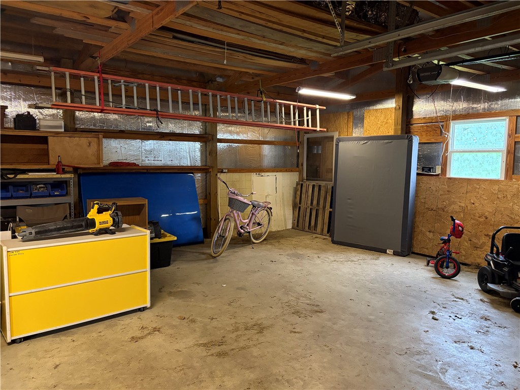 1604 W Jourdan Street Property Photo 6