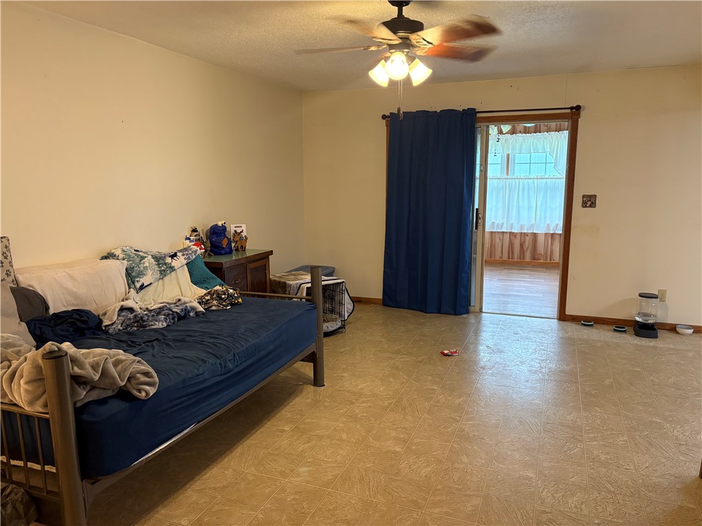 1604 W Jourdan Street Property Photo 8