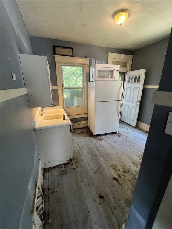 1224 N Douglas Street Property Photo 14