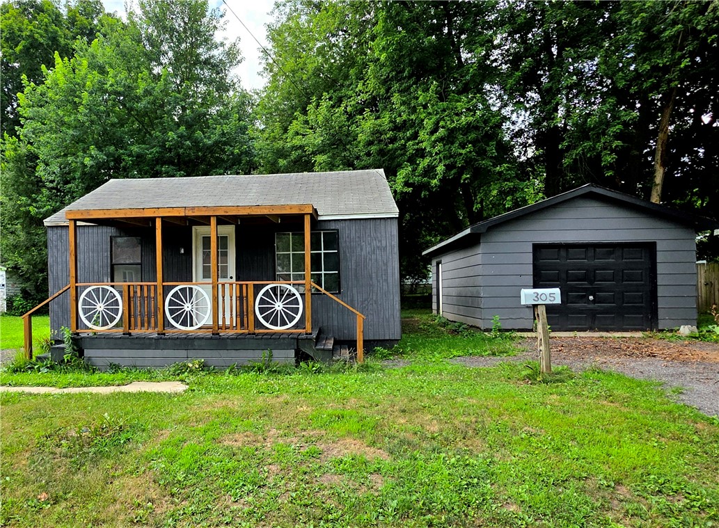 305 Hesler Street Property Photo 1