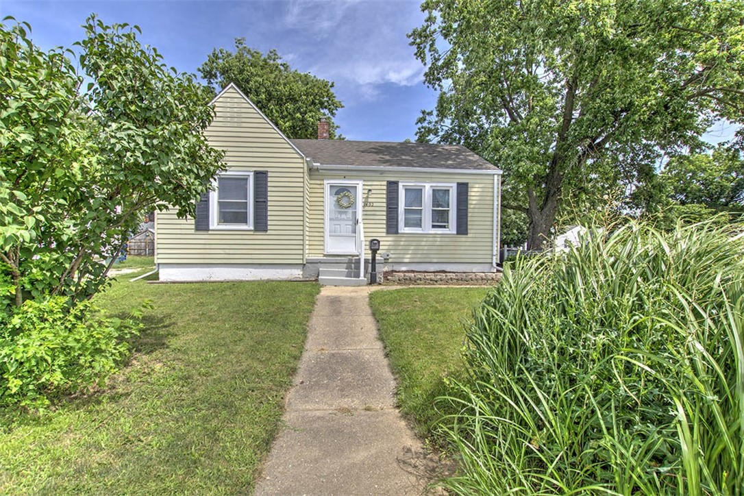 1402 W King Street
