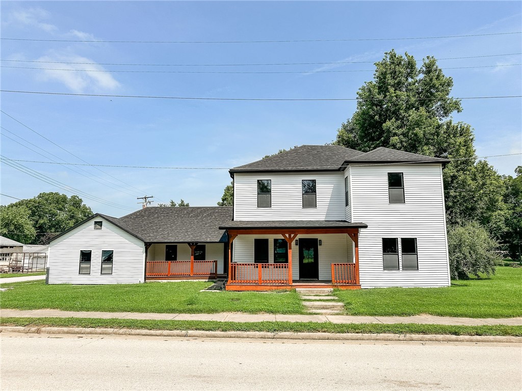 200 E Clover Street Property Photo